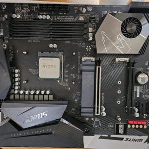 3700x x570보드 ddr4 3200 ssd500gb 팜 각개가능