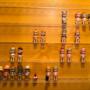 아크릴 벽걸이 장식장