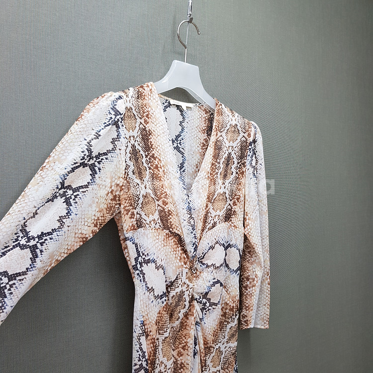 마쥬 뱀피 패턴 V넥 롱 원피스 세트 (슬립 포함) 2사이즈--3