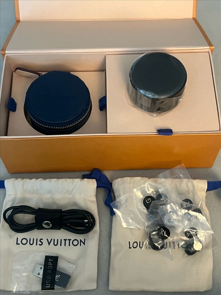 루이비통 호라이즌 라이트업 V1 이어폰 이미지