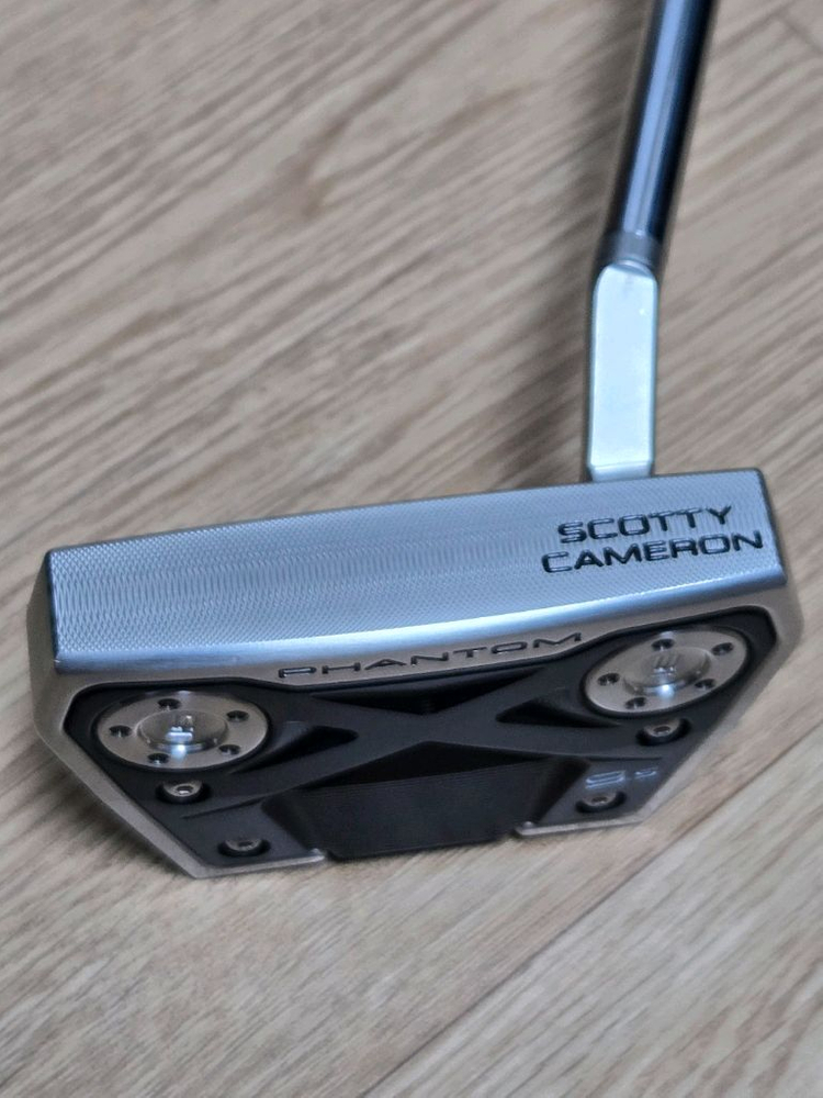 스카티 카메론 팬텀 X 9.5 퍼터 34인치 모델입니다- 이미지