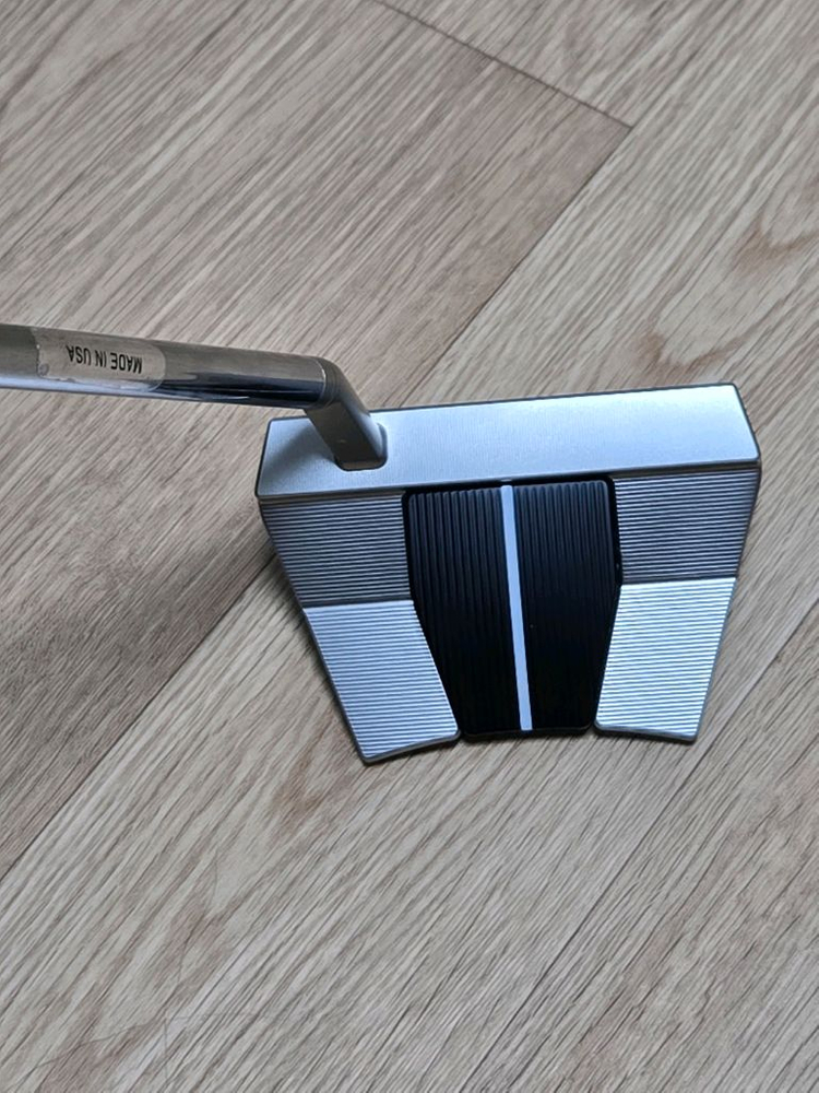 스카티 카메론 팬텀 X 9.5 퍼터 34인치 모델입니다- 이미지