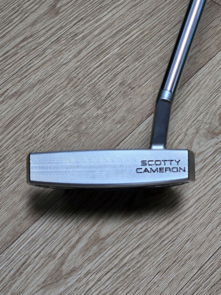 스카티 카메론 팬텀 X 9.5 퍼터 34인치 모델입니다- 이미지