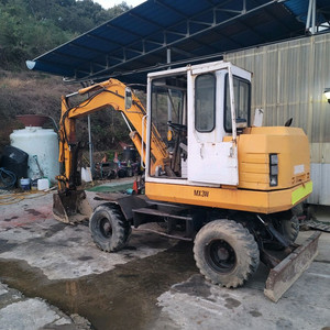 굴삭기 타이어식