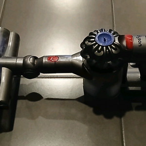 다이슨 V8 무선청소기 파트별로 팝니다