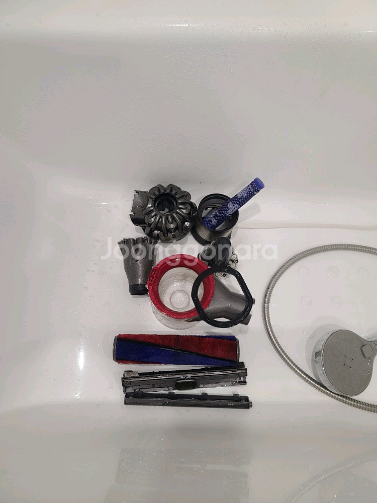 다이슨 V8 앱솔루트 무선청소기(삼성배터리>43분 연속작동,별도거치대 포함,전체해체하여 Cleaning완)--6