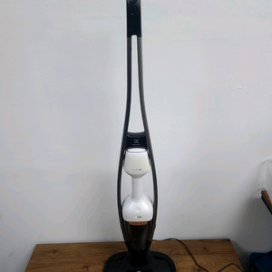 일렉트로룩스 무선청소기 PQ91-30BW(A급, 배터리교체>1시간20분연속작동,전체Cleaning완)