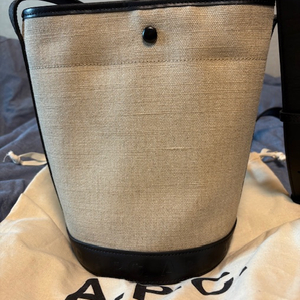 아페쎄 A.P.C 헬렌백 미디움 미듐 블랙