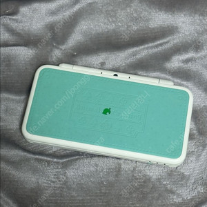 닌텐도 2ds 튀어나와요 동물의 숲 에디션 커펌 + 충전기 이미지