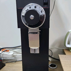 커피 그라인더 이미지