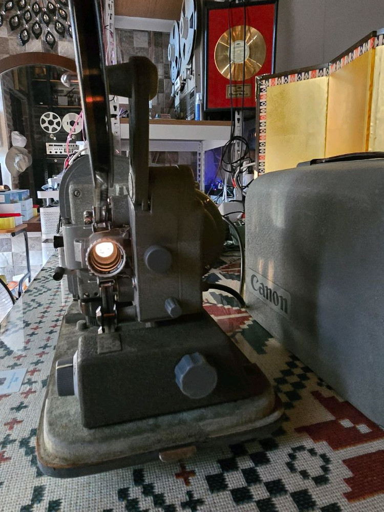 빈티지 (Canon)캐논 P-8 8mm영사기--1