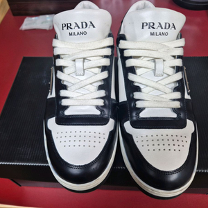 프라다 스니커즈 팝니다