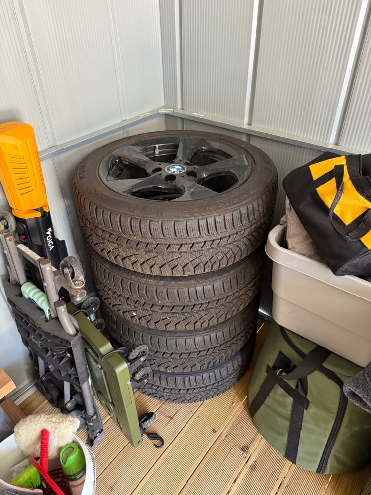 BMW 118D 금호윈터크래프트 205/50/17 순정휠 판매합니다 이미지