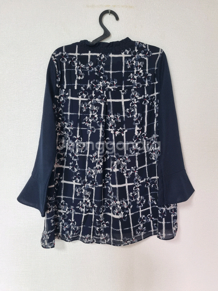 긴팔 티블라우스 66.77--1