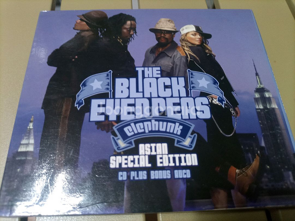 블랙 아이드 피스의 Elephunk 앨범 Asian Special Edition입니다--0
