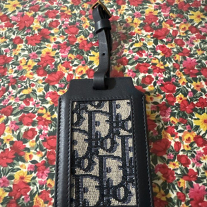 디올 캐리어 네임택