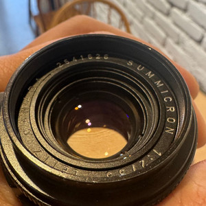 라이카 summicron 35mm f/2 렌즈3세대 판매합니다. 이미지