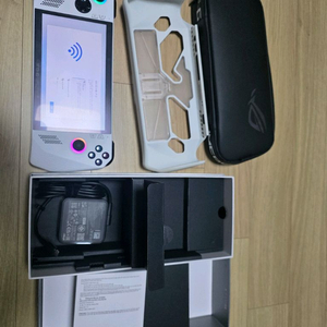 Rog ally 휴대용 게임기 1TB