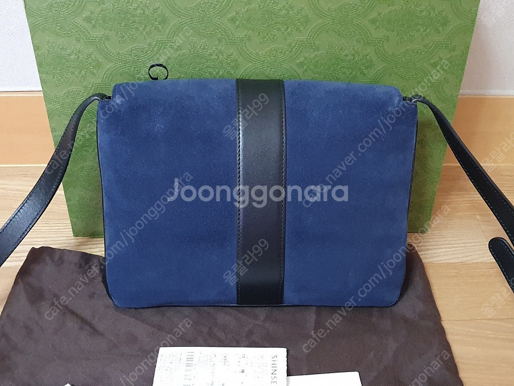 구찌 GG 스웨이드 숄더백 미듐 550126--2