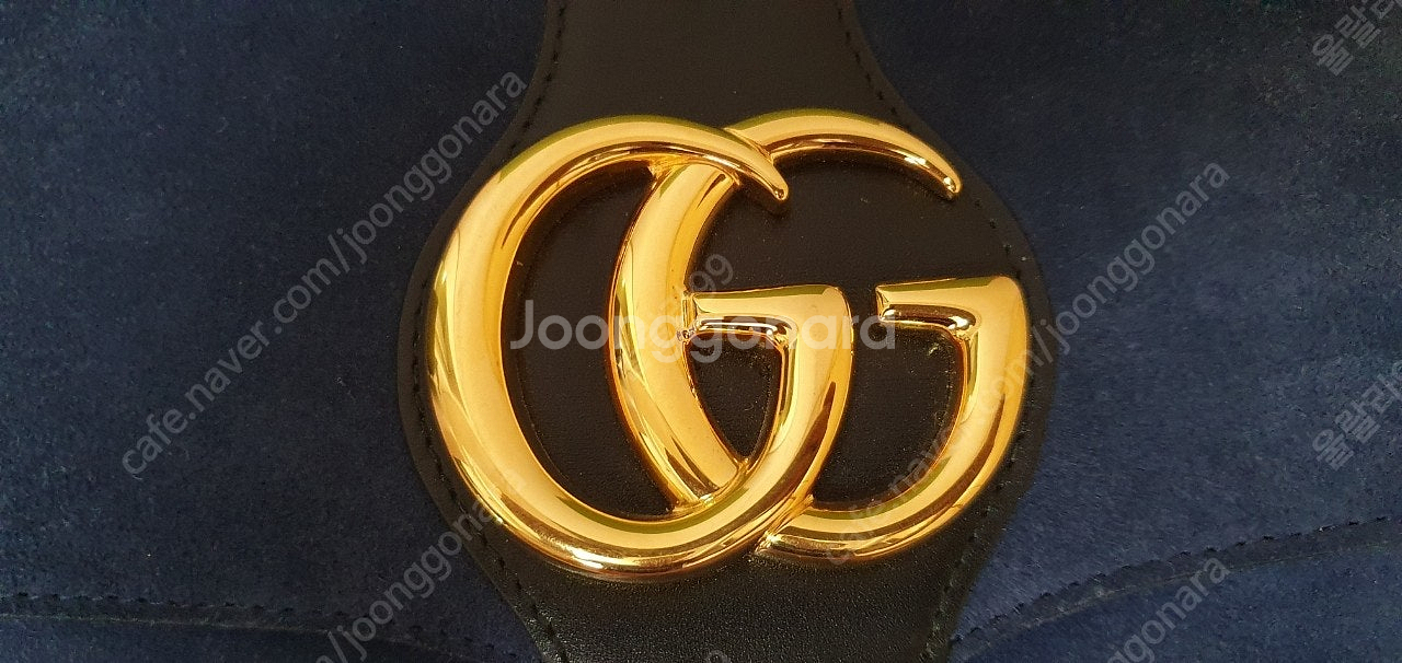 구찌 GG 스웨이드 숄더백 미듐 550126--5