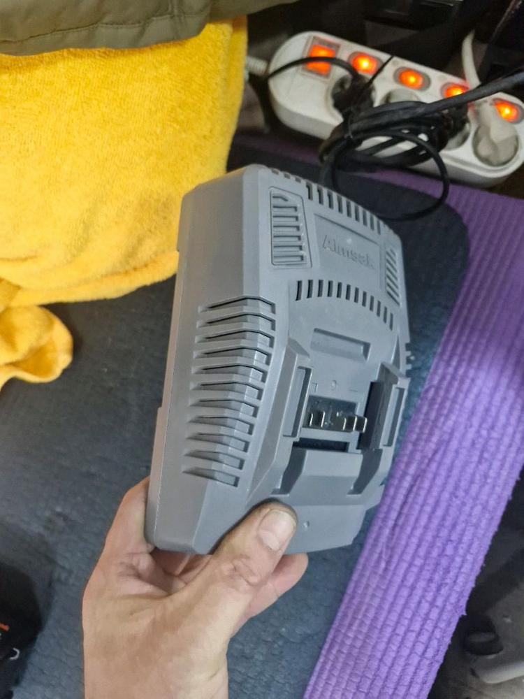 Aimsax아임삭충전기ALC4640M 14.4V~21.6V프리볼트 이미지