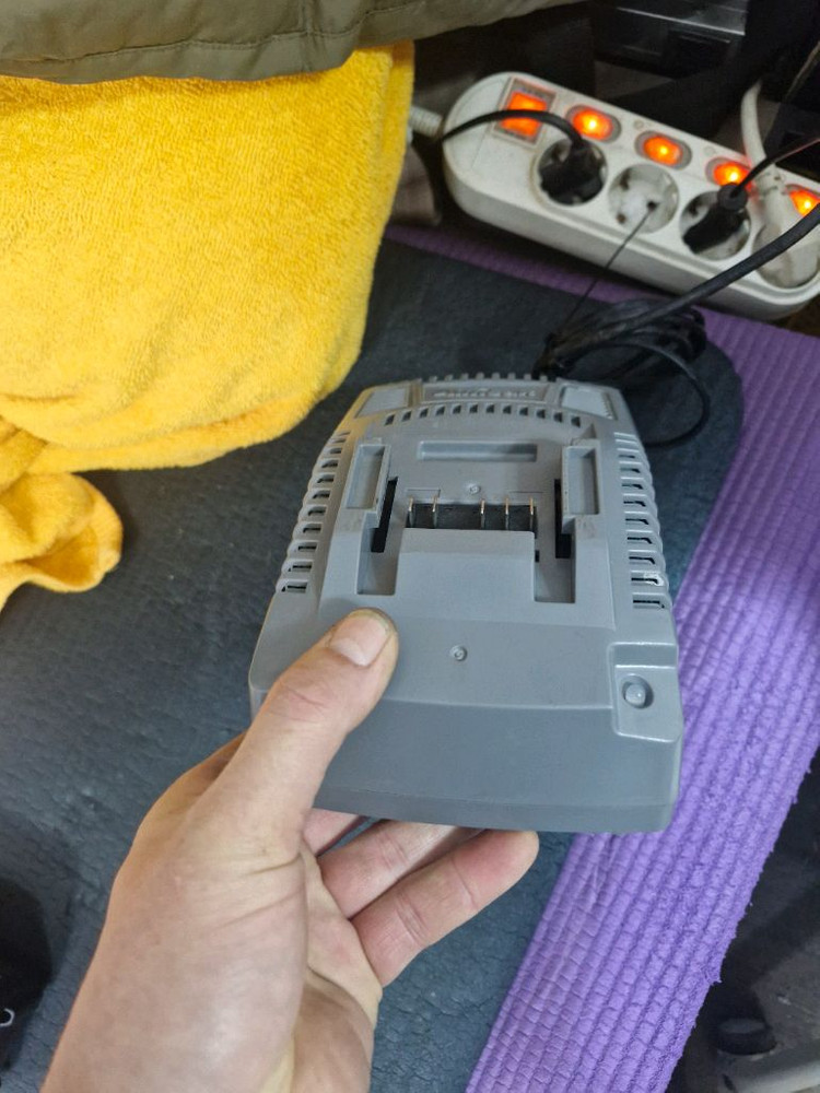 Aimsax아임삭충전기ALC4640M 14.4V~21.6V프리볼트 이미지