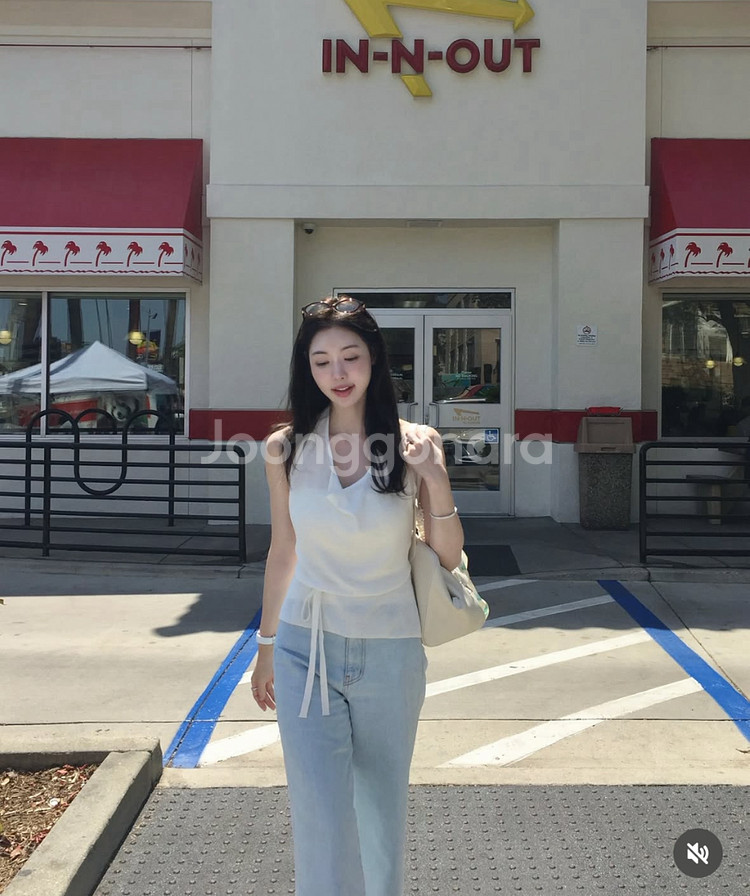 (새상품) 라플라 브릿 홀터 니트--0