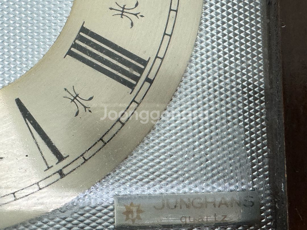 독일 융한스 원목 탁상시계--1