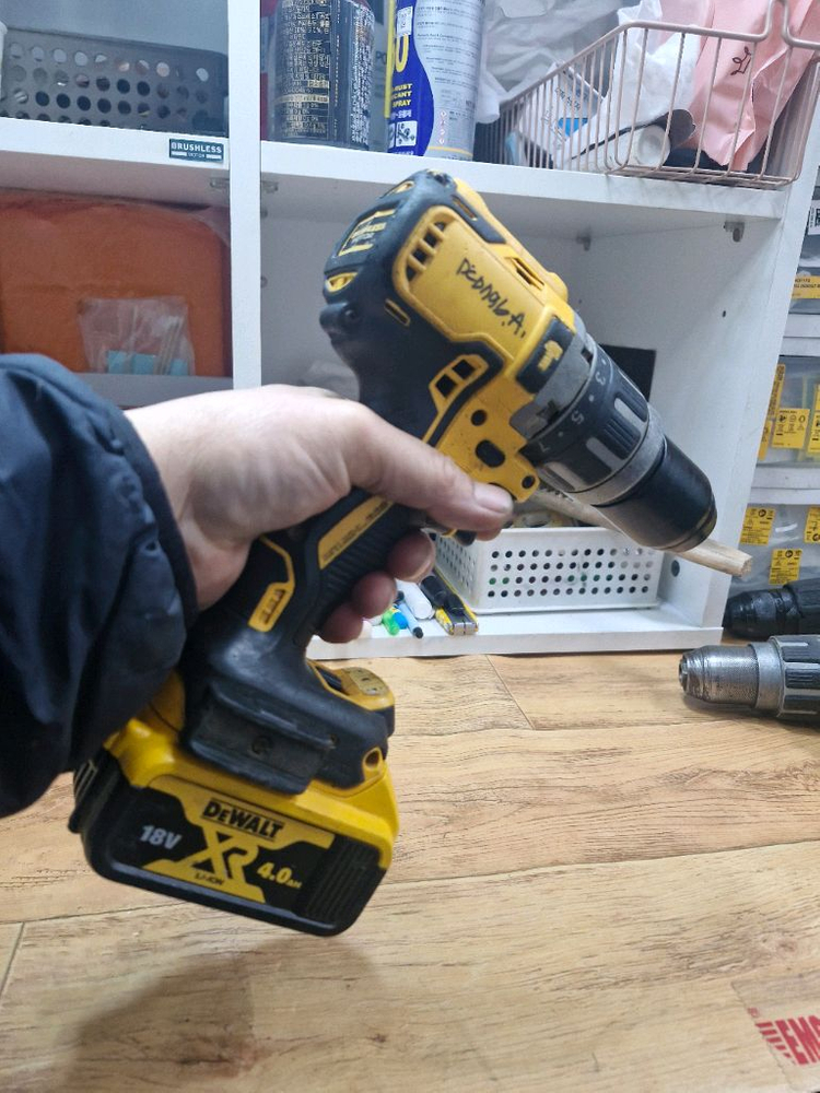 디월트충전함마드릴DCD796 배터리포함 A1 이미지