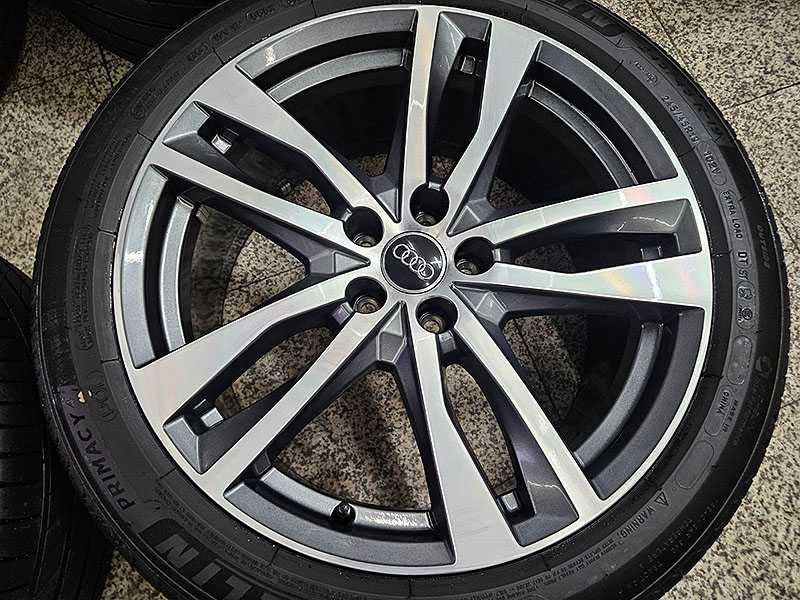 아우디 C8 신형 A6 45TDI 정품 19인치 휠 타이어셋트--3