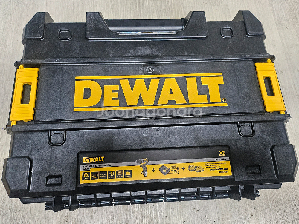 디월트 DCF922 20V 임팩 겸 렌치 드라이버 드릴 세트--4