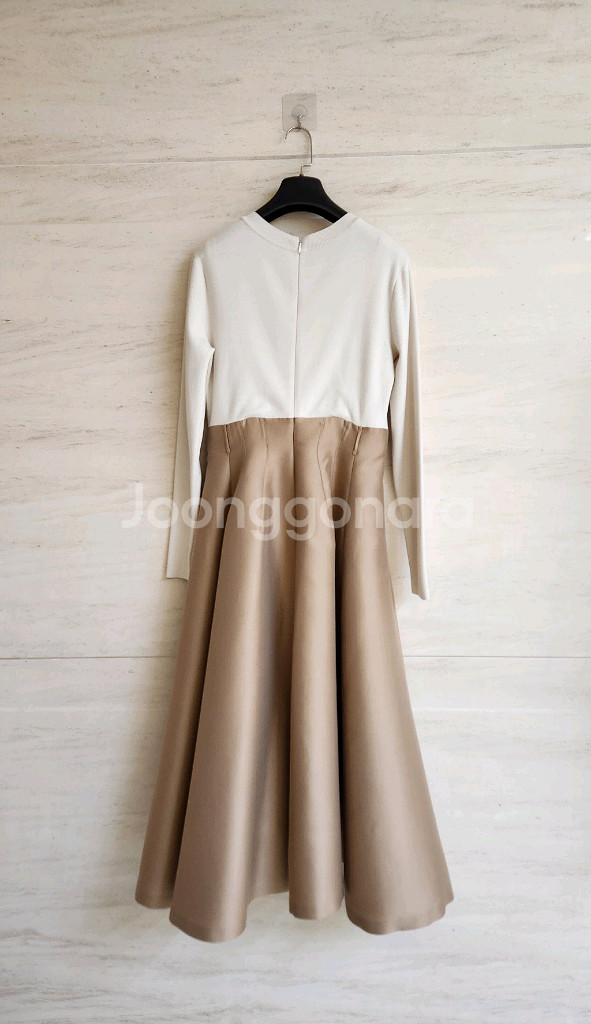 오브제 스퀘어넥 니트블록 플레어 롱원피스 55사이즈--5