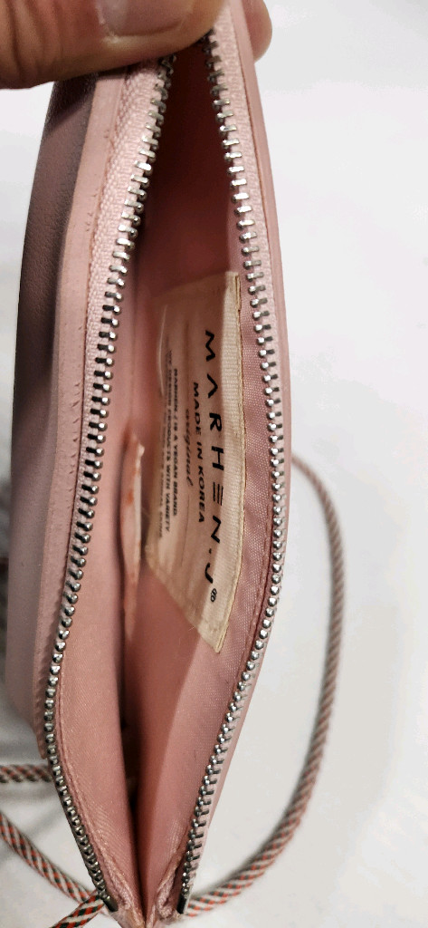 마르헨제이 롤리백. 휴대폰가방 이미지