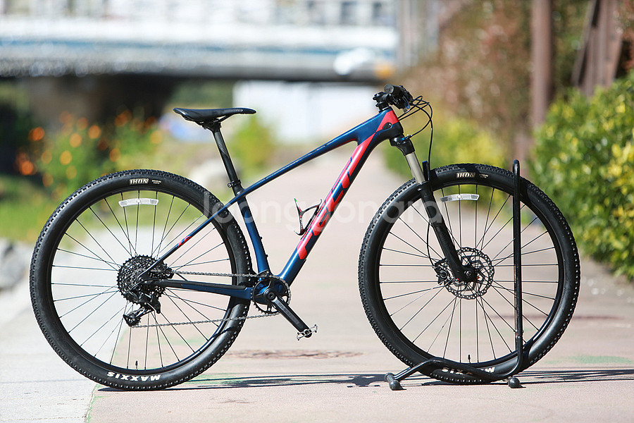 *주행거리 짧음*20년 펠트 *카본완성차* 16인치-29인치---0