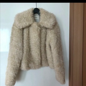 모네마켓 베지터블 미니 퍼 자켓 퍼피 부클 출근룩 코트 양털 이미지