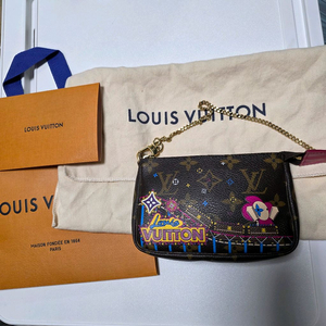 루이비통 정품 미니 포쉐트 악세수아