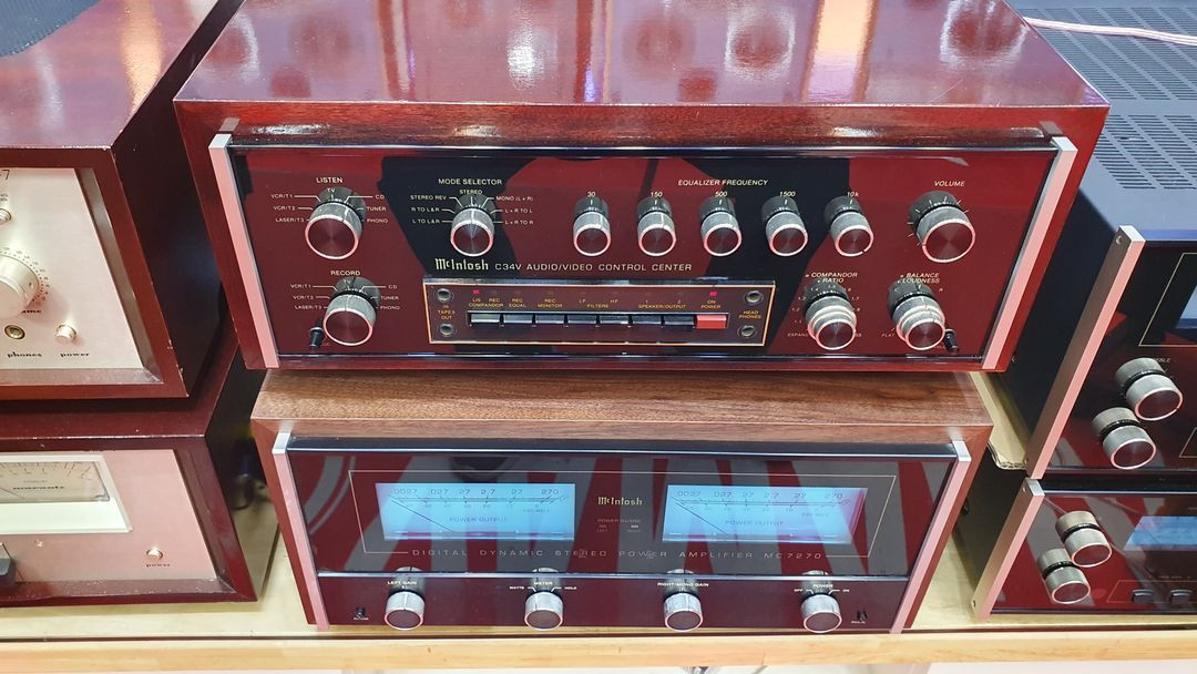 매킨토시MC7270파워앰프/C34V프리앰프/우드케이스/초민트급/NO기포/재입고 이미지