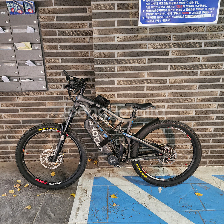 산타크루즈 노매드cc 풀카본 26인치 xt12단 바팡500w--1