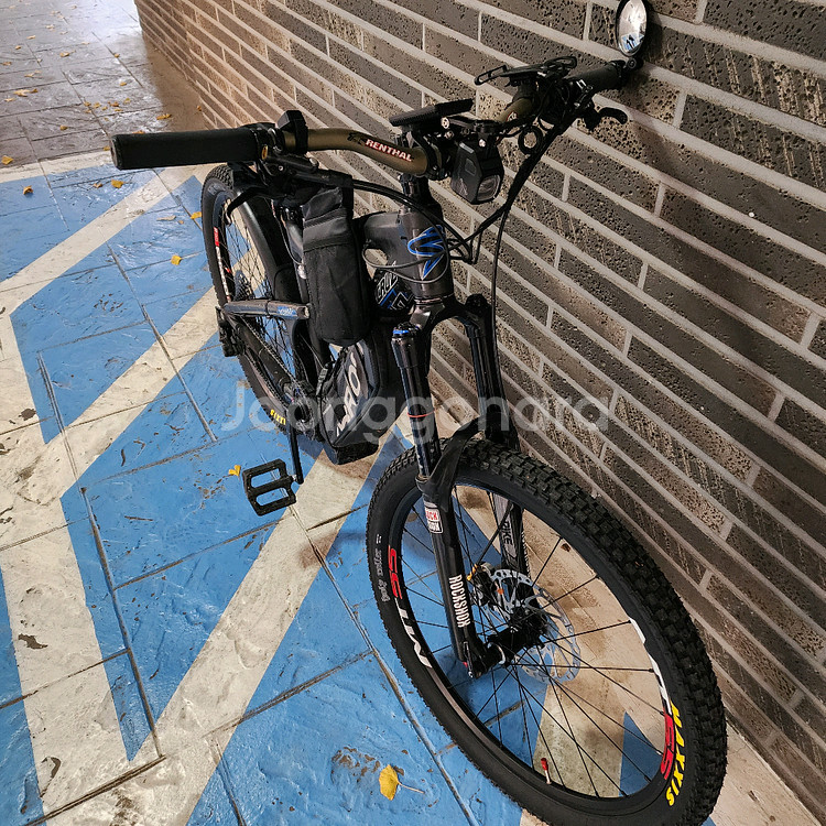 산타크루즈 노매드cc 풀카본 26인치 xt12단 바팡500w--2