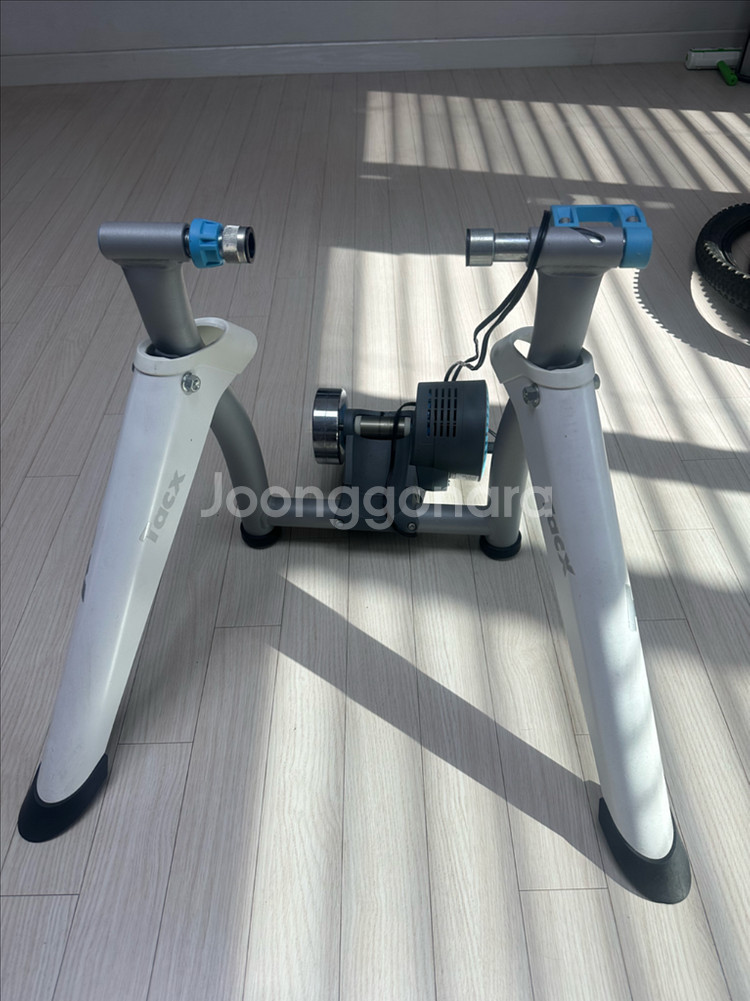 탁스 플로우 스마트 에어로 트레이너--2