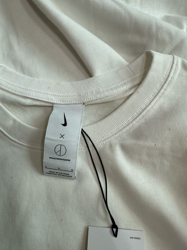 [L] 나이키 피스마이너스원 피마원 롱슬리브 긴팔 티셔츠 흰색 지디 (dr0097-100) 이미지
