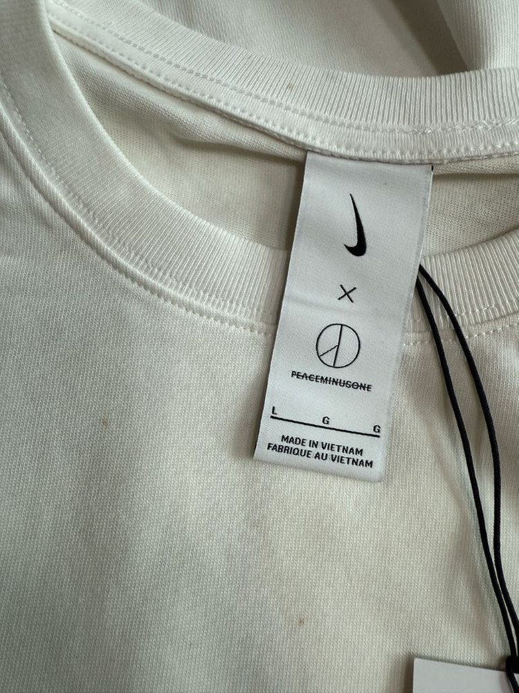 [L] 나이키 피스마이너스원 피마원 롱슬리브 긴팔 티셔츠 흰색 지디 (dr0097-100) 이미지