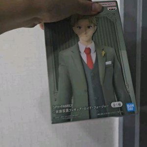 반프레스토 스파이 패밀리 로이드 포저 피규어 미개봉