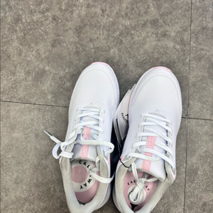 캘러웨이 여성 골프화 245mm 새상품