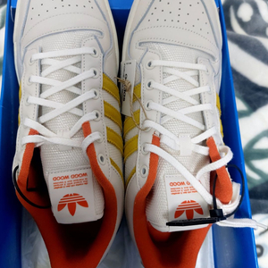 아디다스 포럼 로우 우드 우드 운동화 290사이즈 새제품