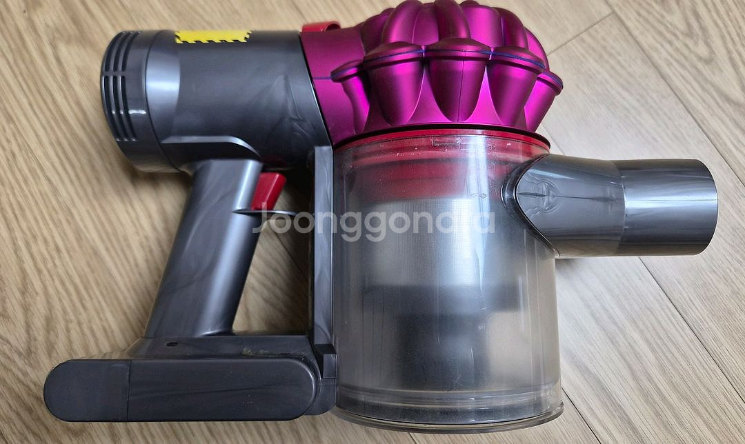 깨끗하게 세척한 다이슨 청소기 V7(18분 연속동작)--4