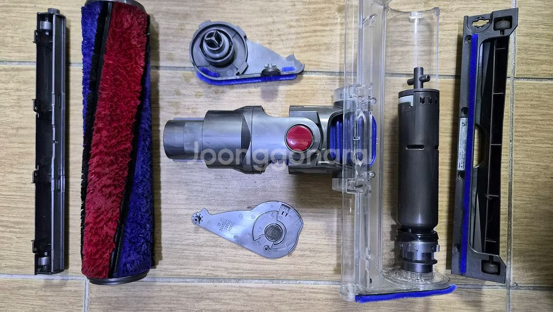 깨끗하게 세척한 다이슨 청소기 V7(18분 연속동작)--7