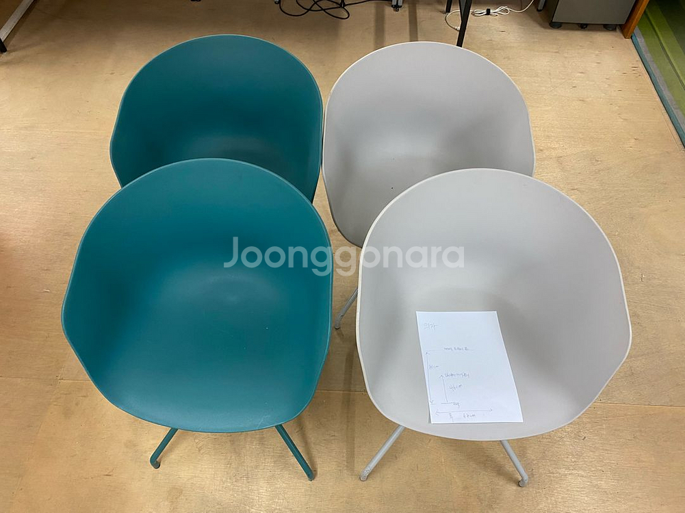 카페의자/응접실의자/식탁의자 4개 (teal색2, 옅은회색 2)--1