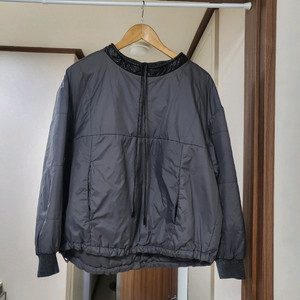 시스템점퍼식 패딩티셔츠팝니다