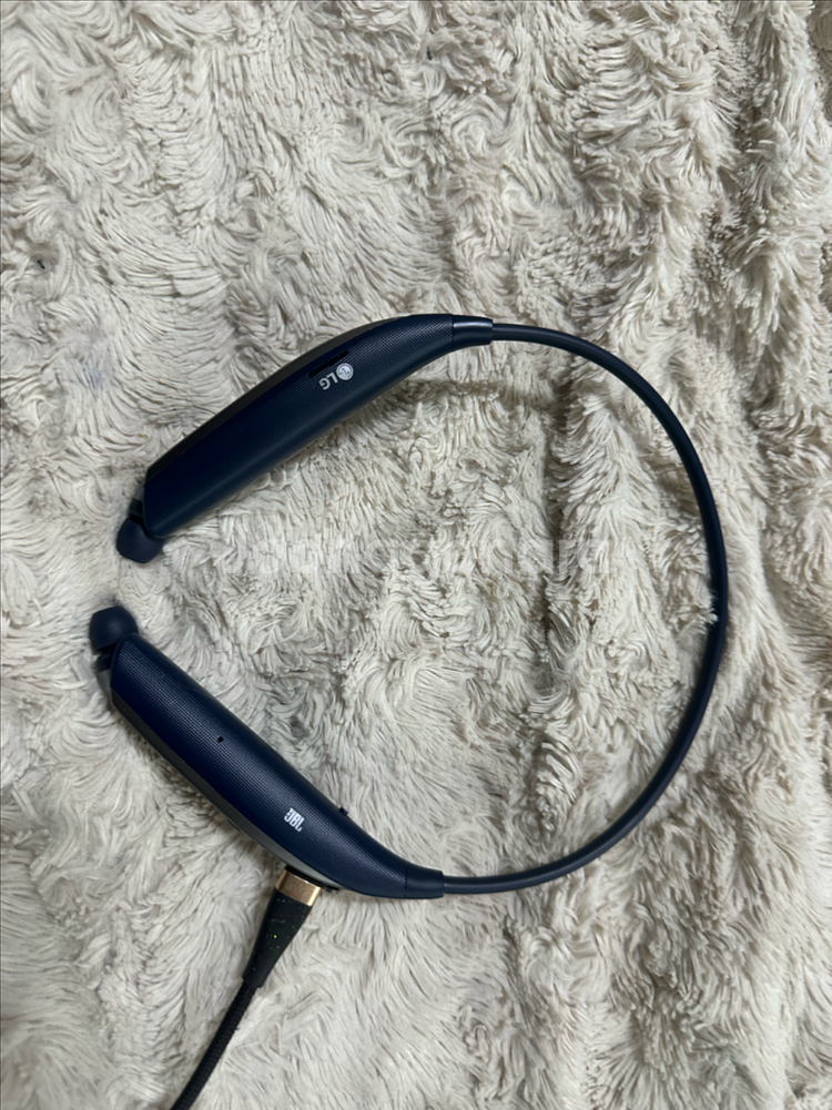 LG TONE+ HBS-820S 블루투스 이어폰 판매합니다--0